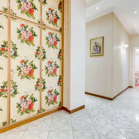 Royal Vatican Residence Jnd Rom