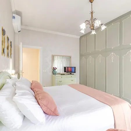 Royal Vatican Residence *